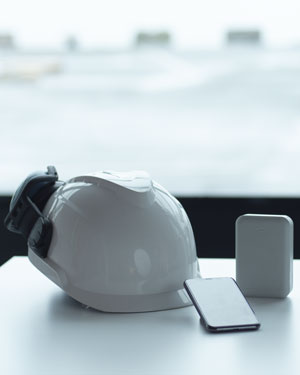 Hjälm mobil grå box